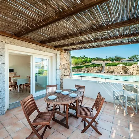 Διαμέρισμα Trilo 6 Baja Sardinia